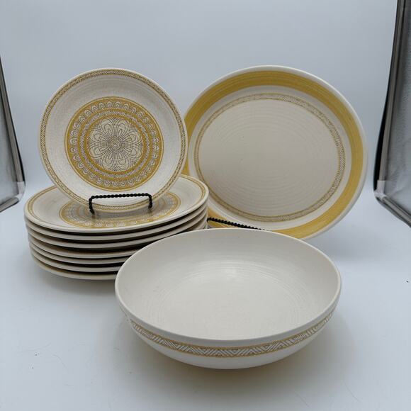 Vintage Platter by Franciscan in Hacienda Gold Pattern 13 inch - Picture 5 of 6